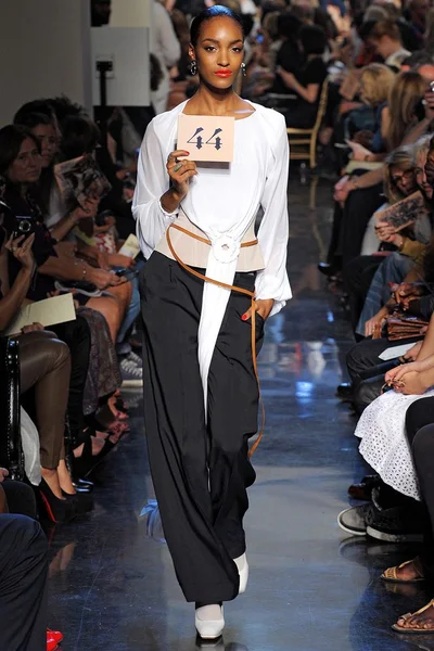 Look 44